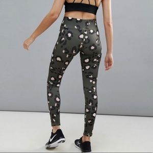 MINKPINK Move Cheetah Leggings